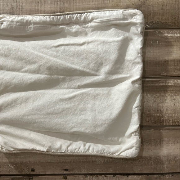 Pottery Barn nest pillow cover, 16x16 - Picture 6 of 6